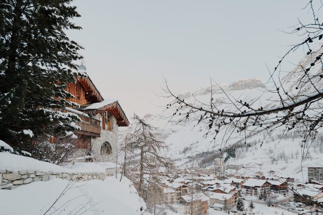 Chalet The Nest en savoie après rénovation par Insight-TCE et CBA